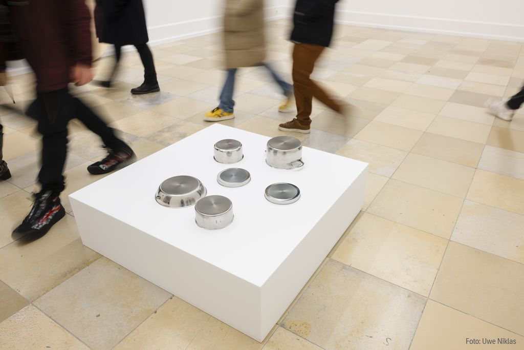 Bemalte Topfböden von Tobias Hantmann