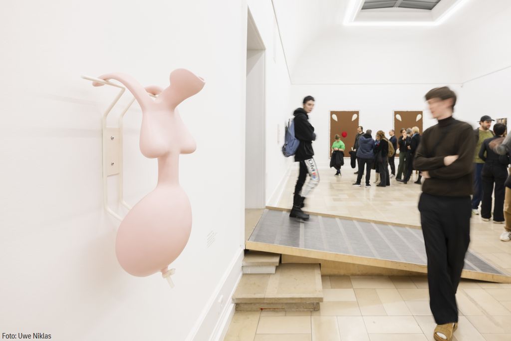 Sozialprothese von Wolfgang Strehle für Antialkoholiker.