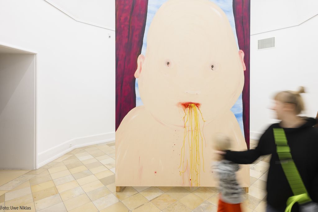 Gemälde eines Jungen, der gerade Spaghettifäden einsaugt